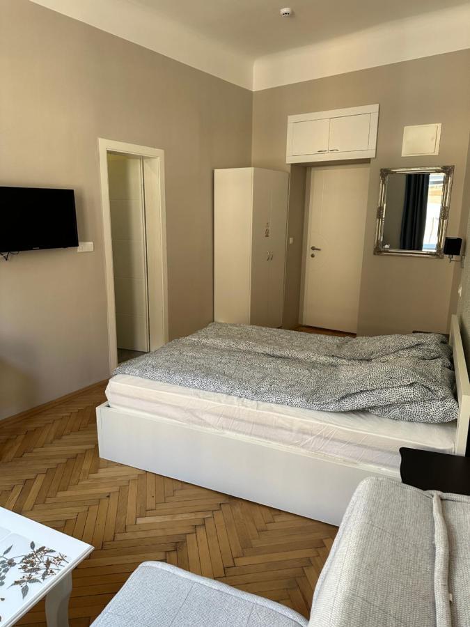 Nice 5 Apartments Szarajevó Kültér fotó