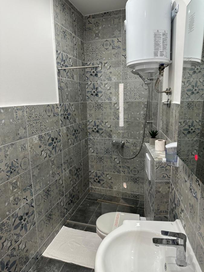 Nice 5 Apartments Szarajevó Kültér fotó